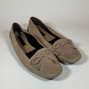 Banana Republic Women’s Leather Flats 8